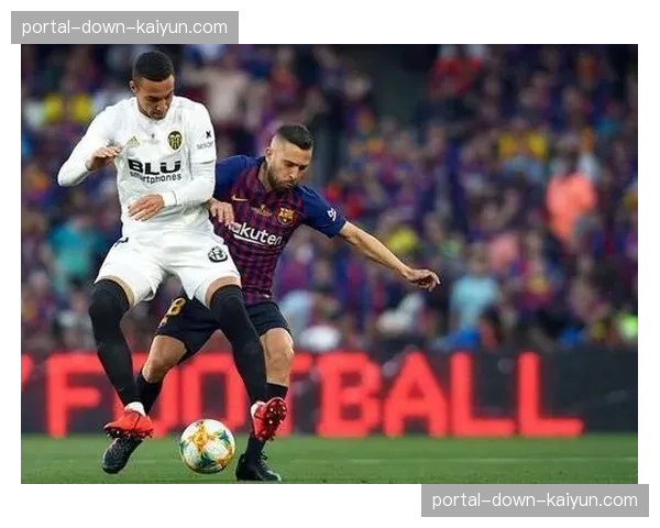 战术复盘：马赛如何通过高位逼抢限制巴黎中场出球